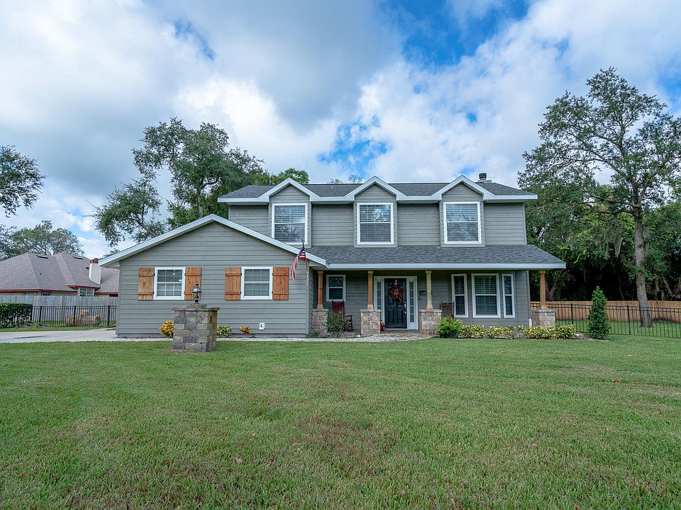 1st image of 425 Sand Creek Ln