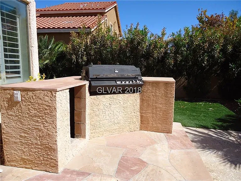 1108 Ventura Hills St — Photo 37