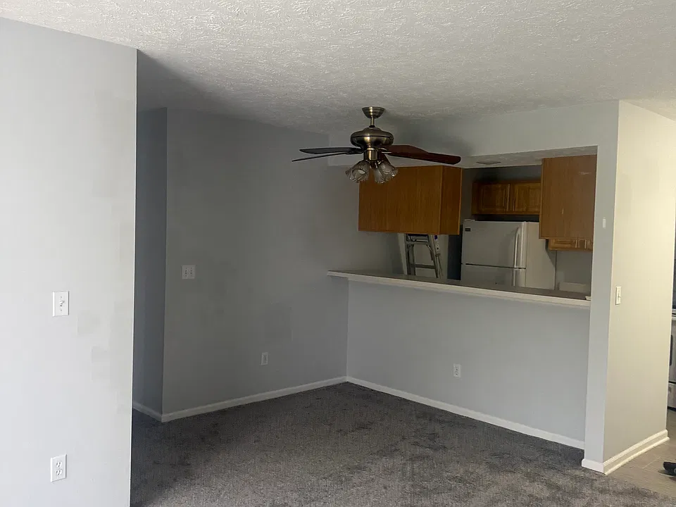 808 Carom Cir