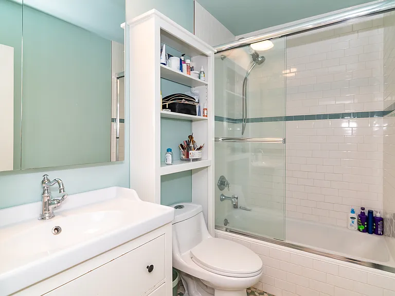 1711 Grismer Ave #76 — Photo 16