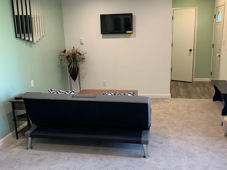 705 2nd Ave SW — Photo 5