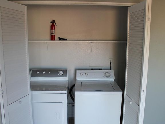 Washer / Dryer Closet