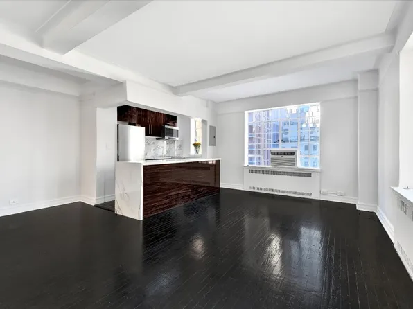 10 Park Avenue 11K image 1 of 10