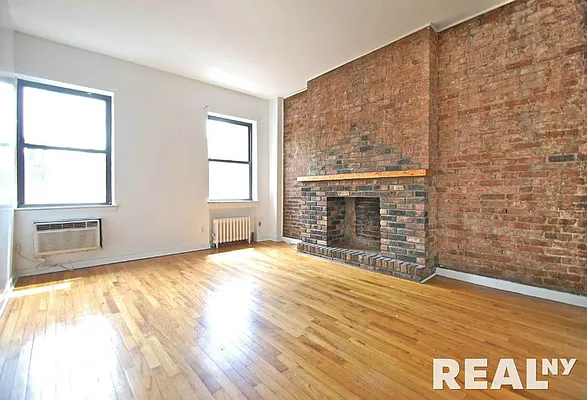 Rented by REAL New York | media 19