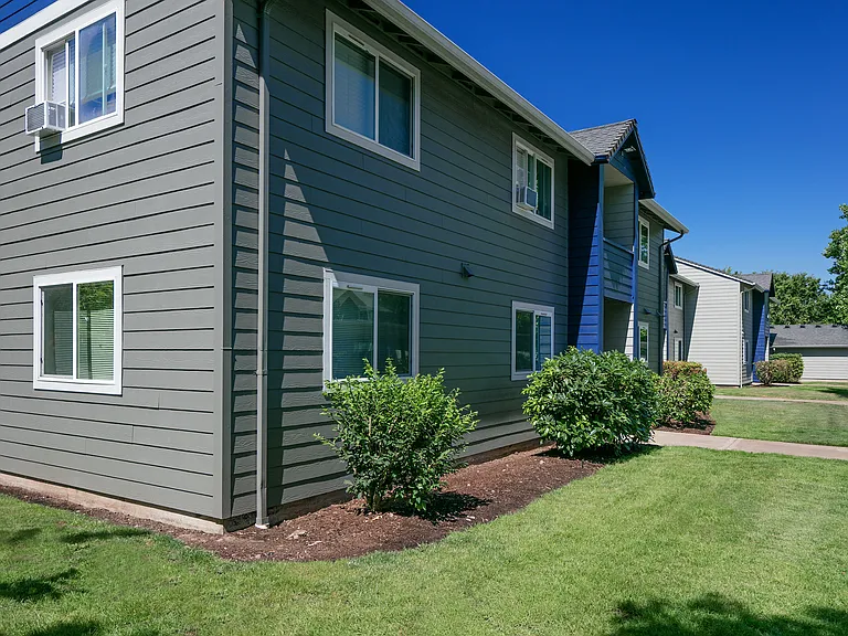 Parkside Apartments — Photo 18