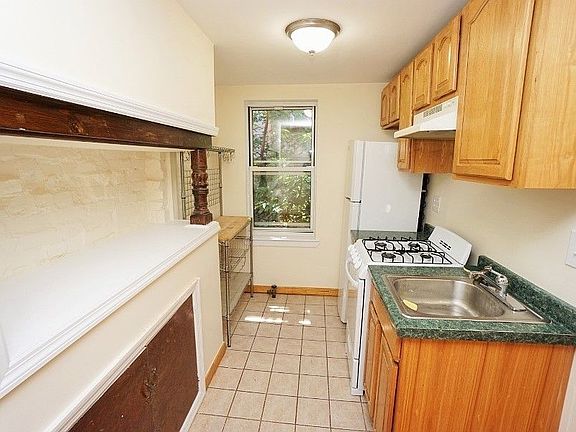 5th image of 337 E 5th St #3ER