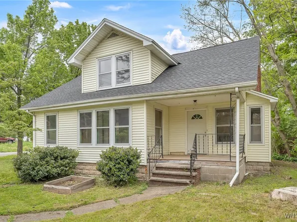 53 Main St, Forestville, NY 14062