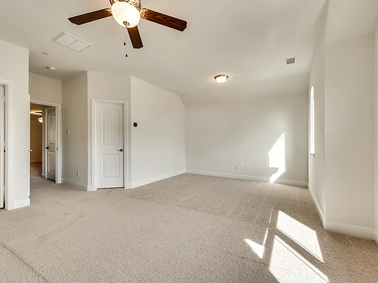 1245 Wiltshire Dr — Photo 15