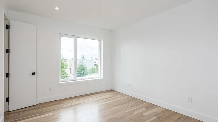 Rented by Nooklyn NYC LLC | media 56