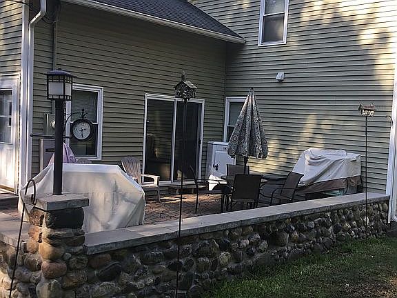 Outdoor entertainment 