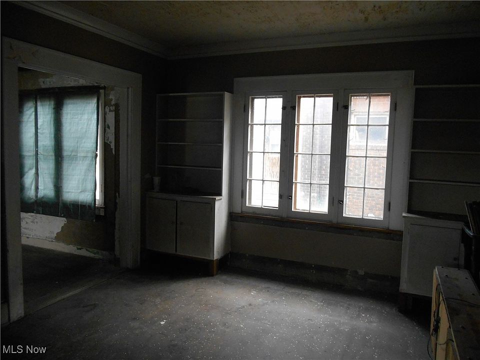 22nd image of 1683 Juanita Ave