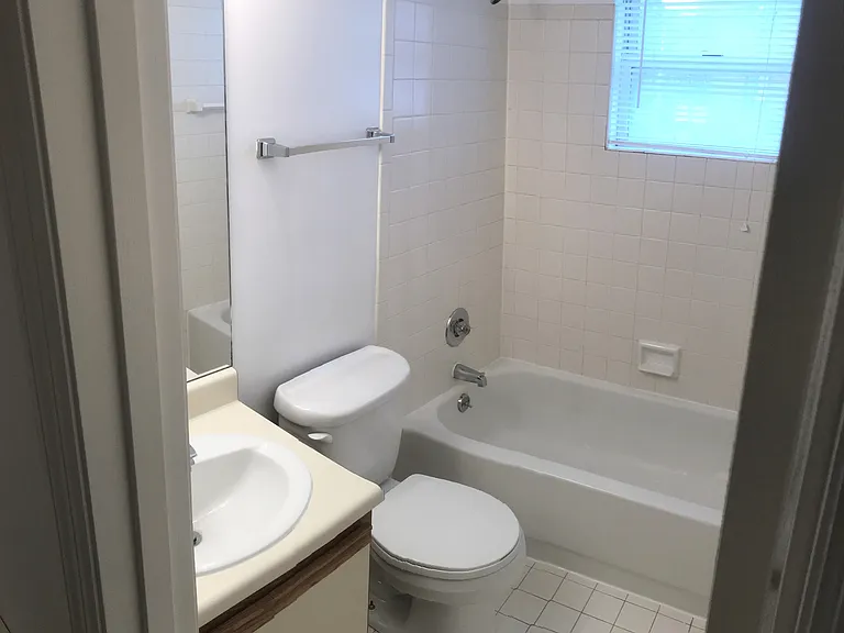 600 S Negley Ave — Photo 16