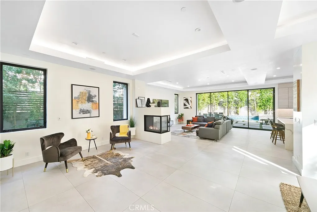 5 bed, 3545 sqft, $28,000 — Photo 4
