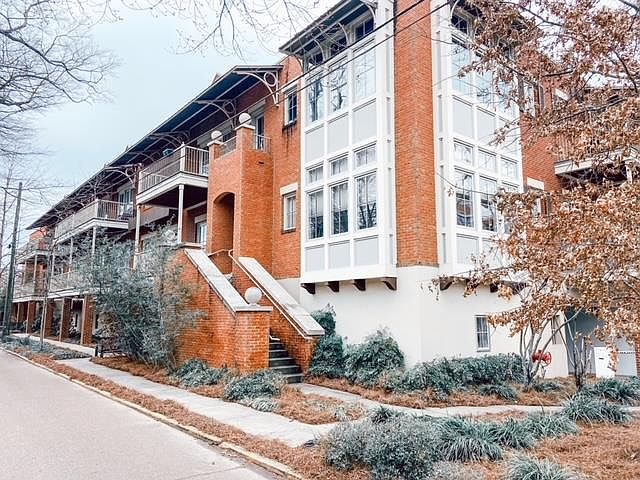 1st image of 1200 Jefferson Ave #304