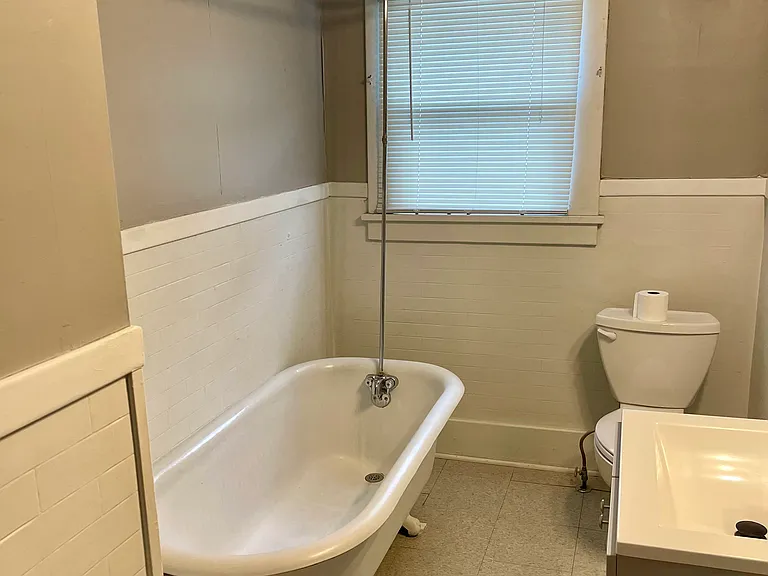 39 E 2nd St #1 — Photo 17