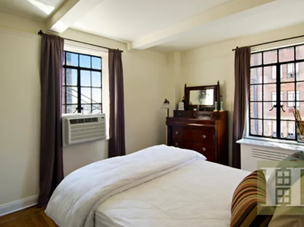 333 East 43rd Street image 1 of 8