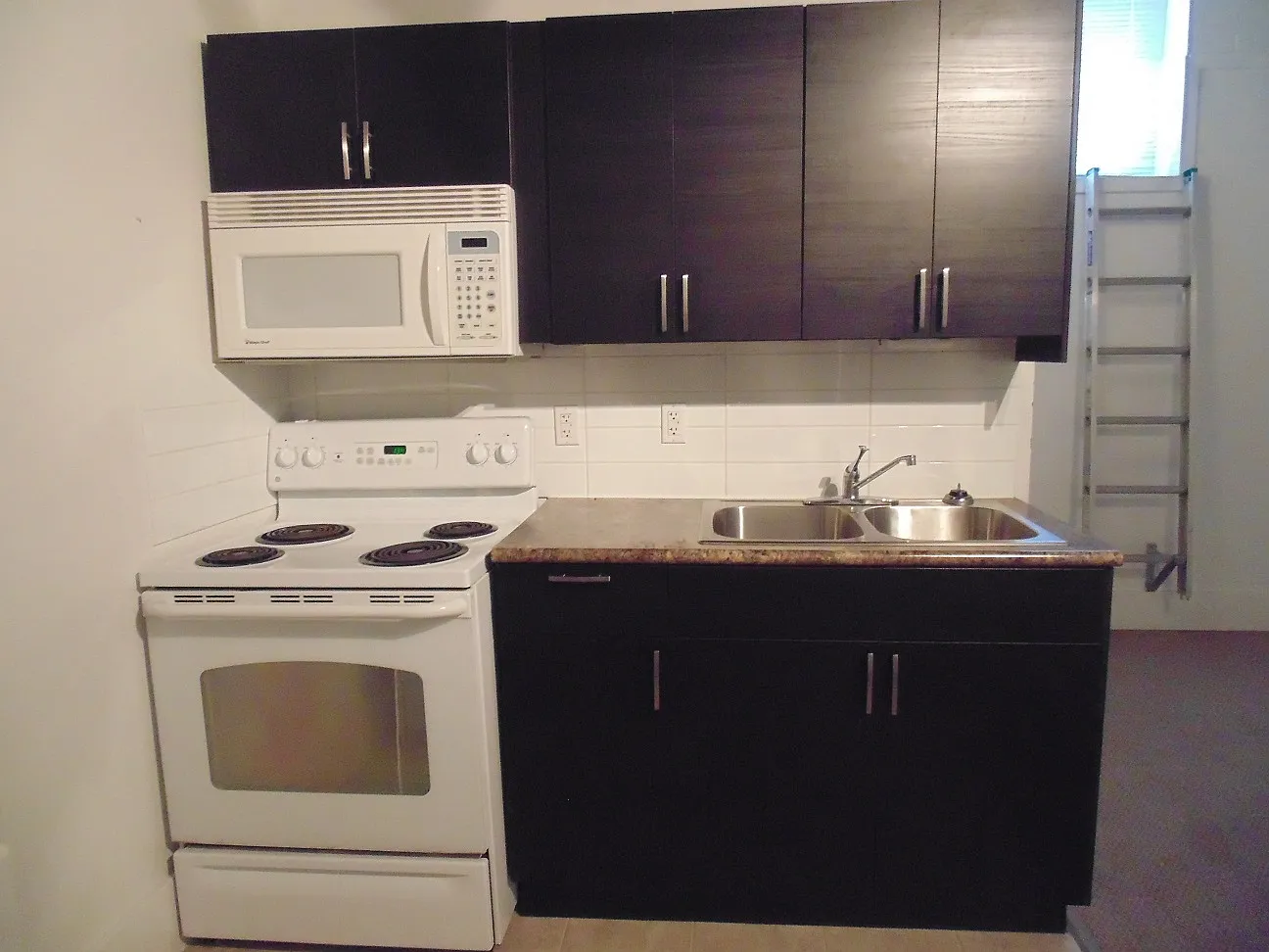 160 Johnson Ave — Photo 3