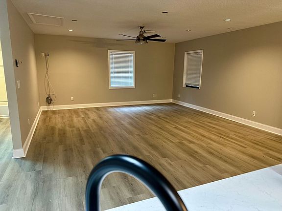 4th image of 3021 W Braddock St