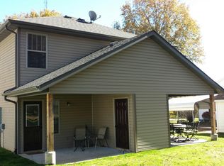 309 S Hickory St APT B, Troy, IL 62294