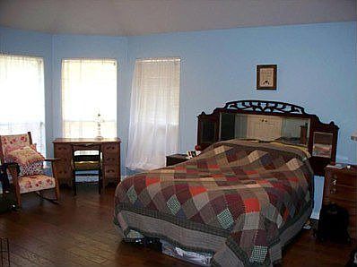 5th image of 905 Warbler Ct