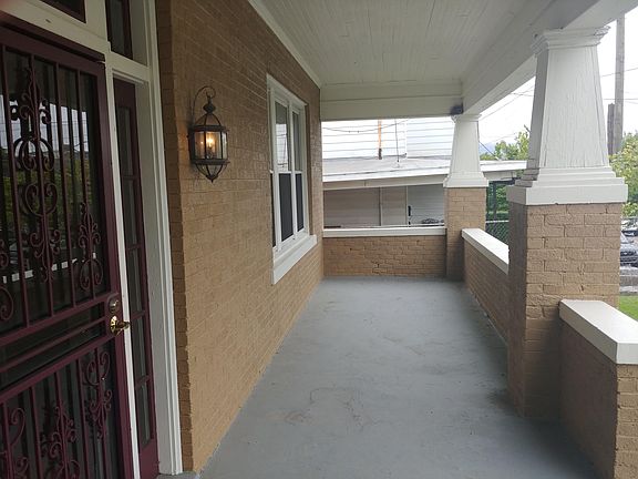 3rd image of 816 E M L King Blvd