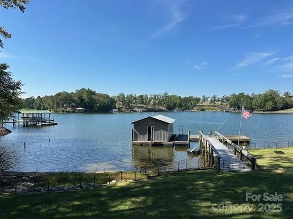 5205 Lake Wylie Rd, Clover, SC 29710