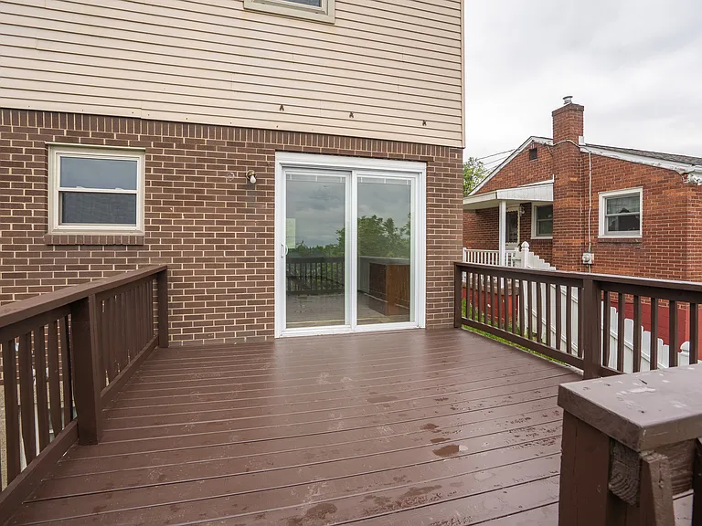 319 Dersam St — Photo 3