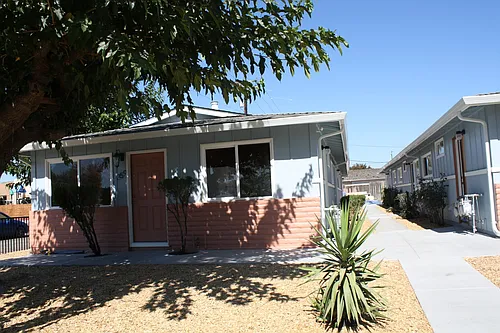 259 Selwyn Dr #B Photo 1