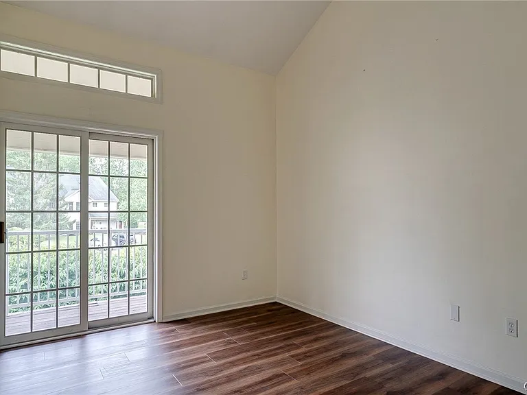 2404 Pipers Ct — Photo 31