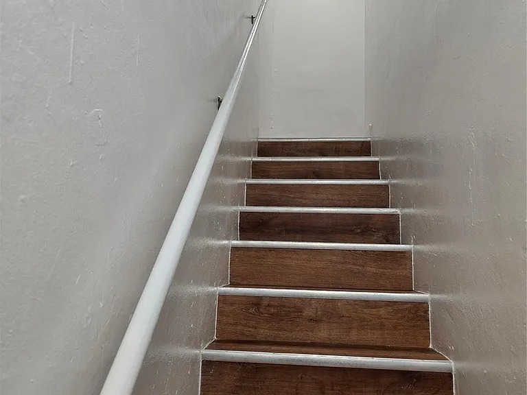 20 NW 7th Ave #6 — Photo 7