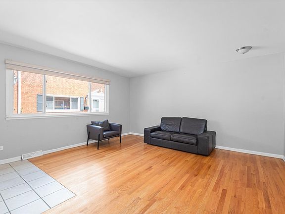 4th image of 2110 Saint Johns Ave APT B