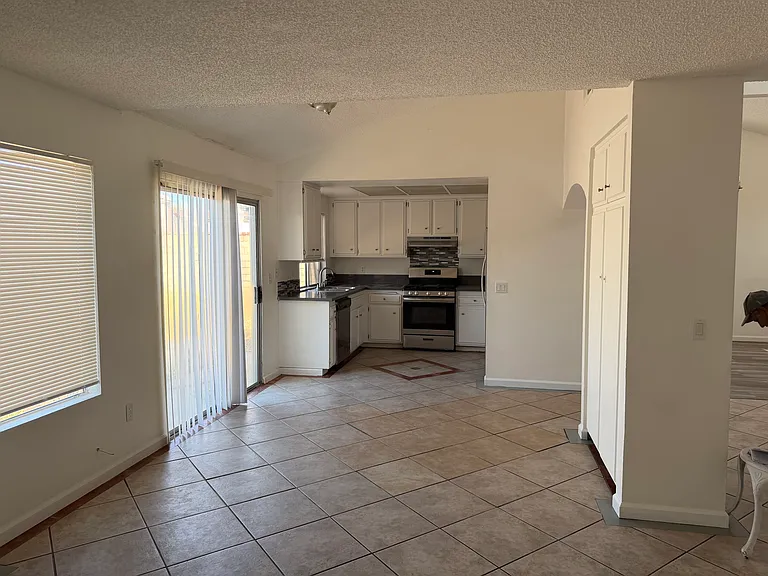 1715 Boysenberry Way — Photo 11