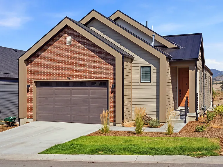 459 E Rimrock Ln — Photo 3