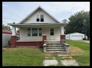 306 E Beech St, Clarence, MO 63437