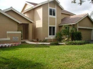 10360 NW 18th Dr, Plantation, FL 33322