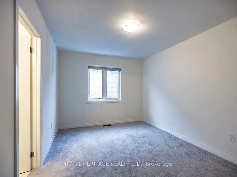 289 Flavelle Way — Photo 37