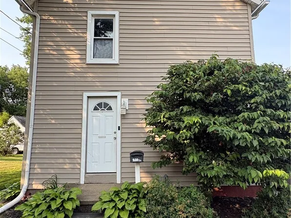 210 Pittsburgh St, Columbiana, OH 44408