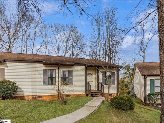 9C Hollywoods Ln, Simpsonville, SC 29681