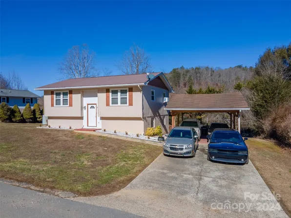 240 Holly Hill Rd, Bryson City, NC 28713