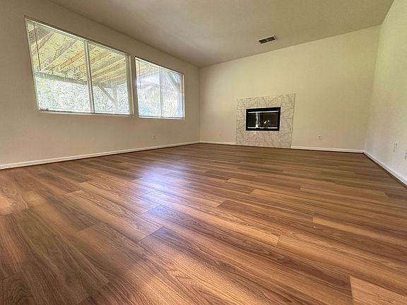 4th image of 3832 Warbler Dr
