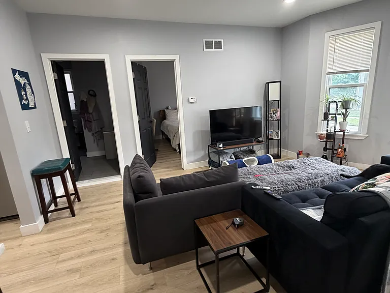8631 Beaubien St #5 — Photo 5