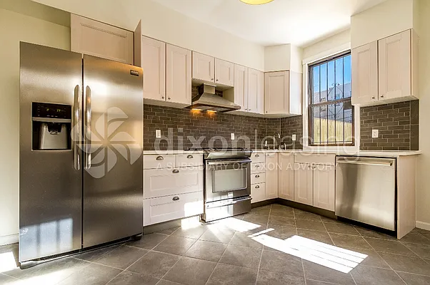 Rented by Dixon Advisory USA Inc. | media 13