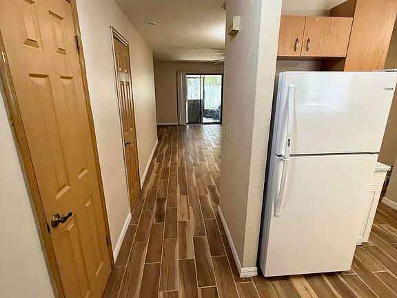3rd image of 1103 Deer Springs Rd