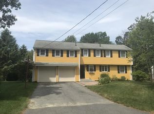57 Woodridge Rd, Holden, MA 01520