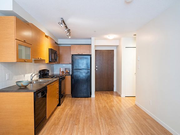 4th image of 10707 139th St #115