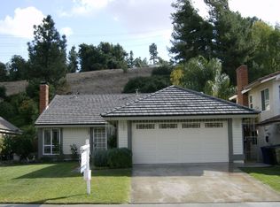 10 Knollview Dr, Pomona, CA 91766