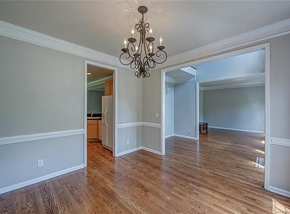 4th image of 4229 Belle Meade Cir