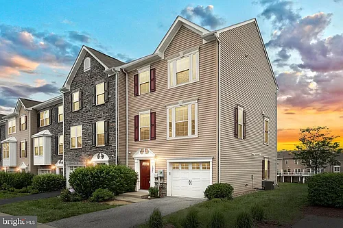 1261 Elderslie Ln Photo 1