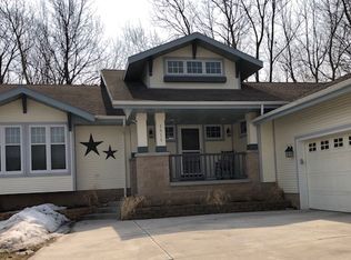 1511 Fieldstone Ln, Howards Grove, WI 53083