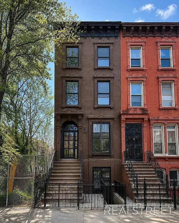 14 Spencer Place — Photo 1